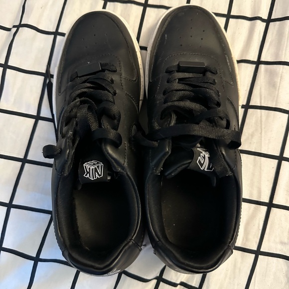 BLACK NIKE AIR FORCE 1s PIXEL - Picture 2 of 5